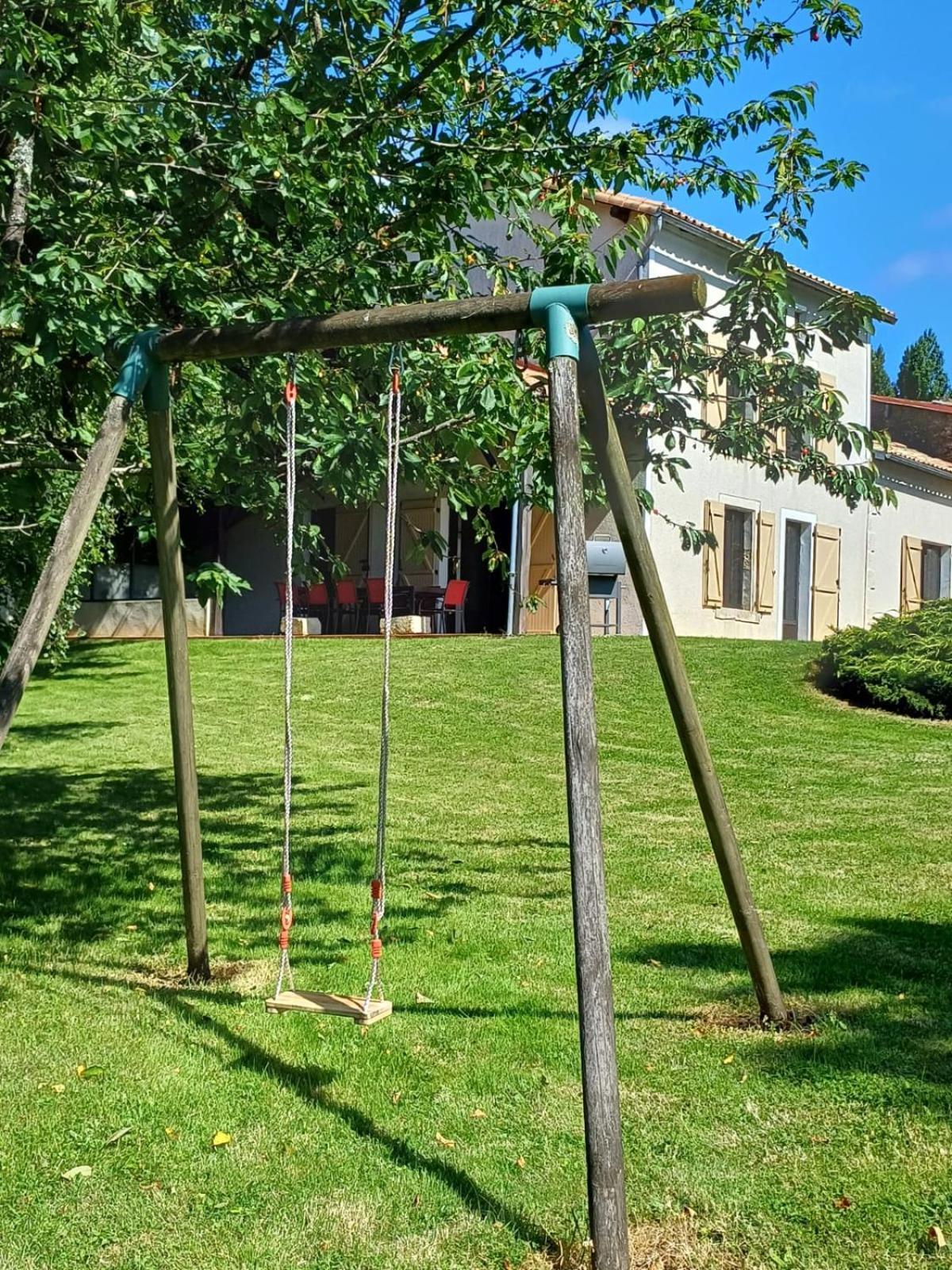 Gite De La Seguiniere La Chapelle-Baton Екстериор снимка